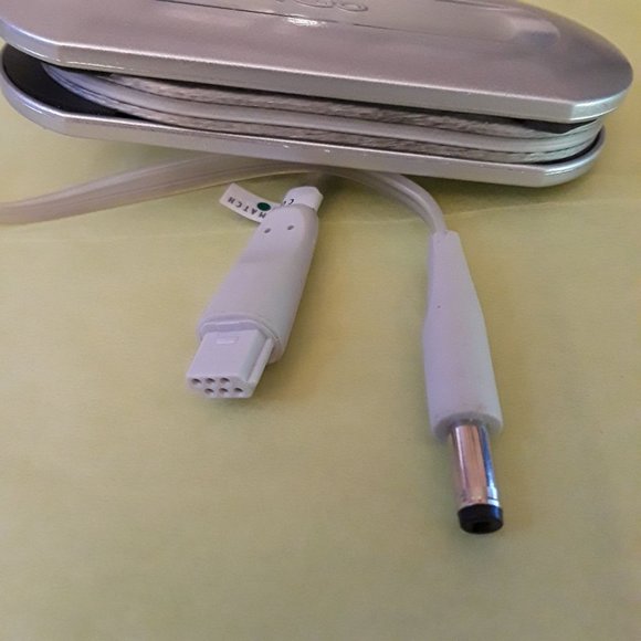 iGO DUAL CHARGER - POWER SUPPLY - UNIT ONLY - MODEL #273-1787 07A04 - Picture 3 of 3